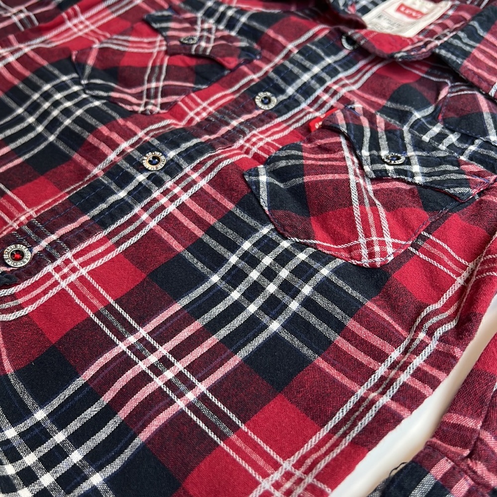Levi button down - Picture 5 of 10